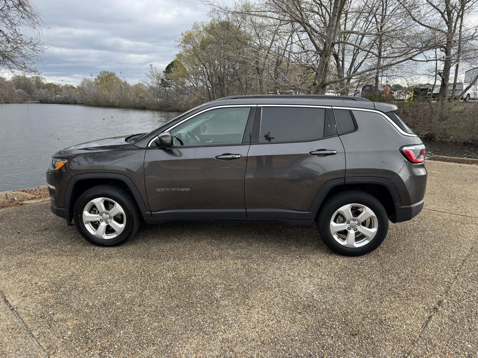 Used 2020 Jeep Compass Latitude image 10