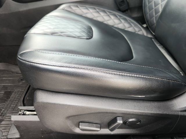 Used 2023 Ford Edge Titanium AWD/4WD image 22