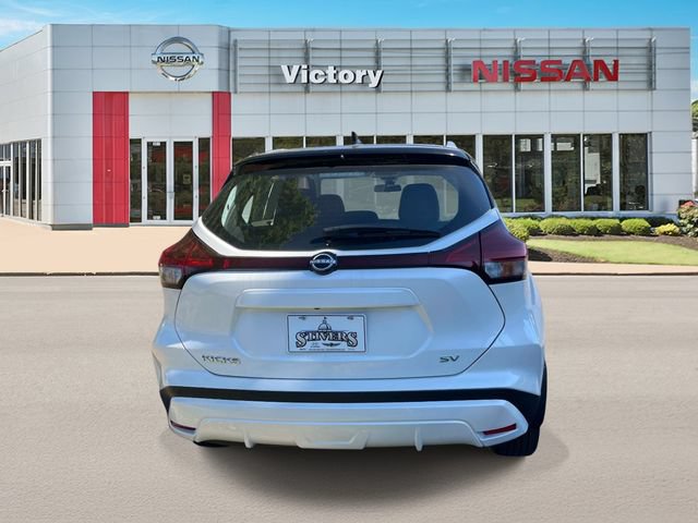 Used 2023 Nissan Kicks SV FWD image 4