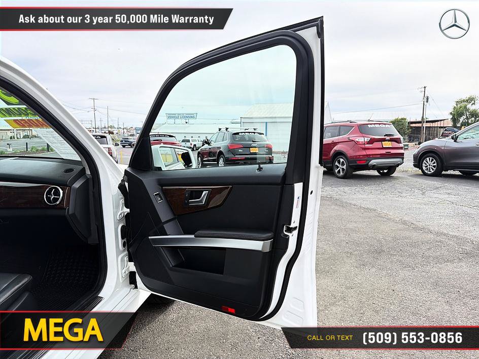 Used 2015 Mercedes-Benz GLK 250 BlueTEC 4MATIC w/ Premium 1 Package image 24