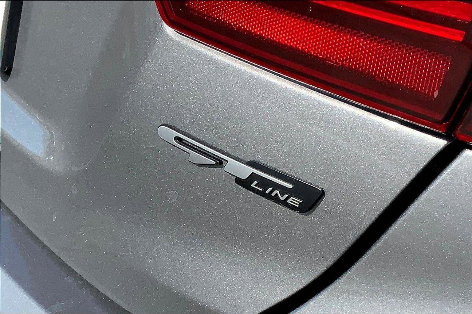 Used 2024 Kia Forte GT-Line w/ GT-Line Premium Package image 8