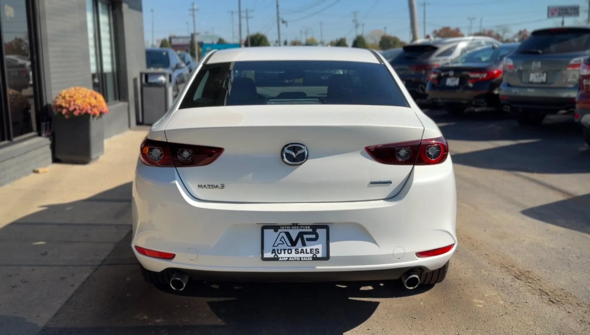 Used 2023 MAZDA MAZDA3 s FWD image 3