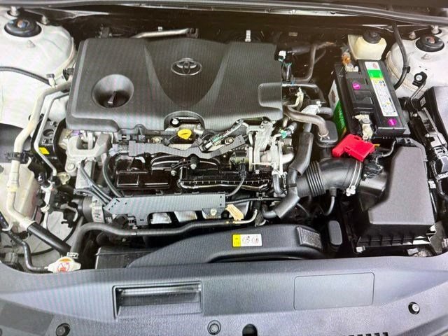 Used 2018 Toyota Camry SE FWD image 6