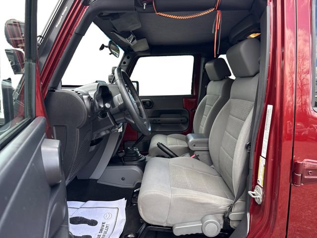 Used 2008 Jeep Wrangler Unlimited Rubicon w/ Dual Top Group AWD/4WD image 10