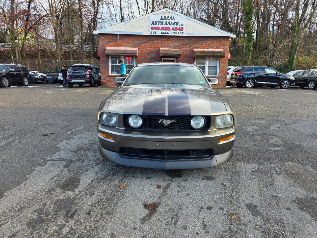 Used 2005 Ford Mustang GT image 2