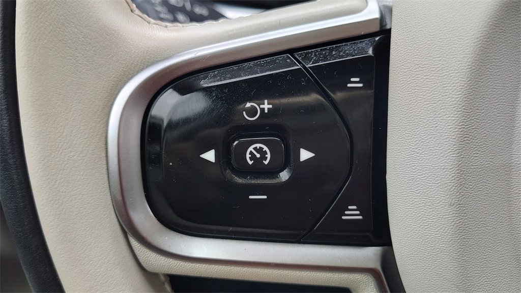 Used 2023 Volvo XC60 B5 Plus w/ Climate Package image 14