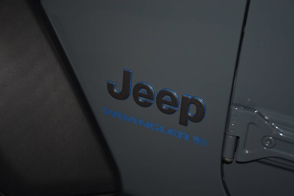 Used 2024 Jeep Wrangler Unlimited AWD/4WD image 7