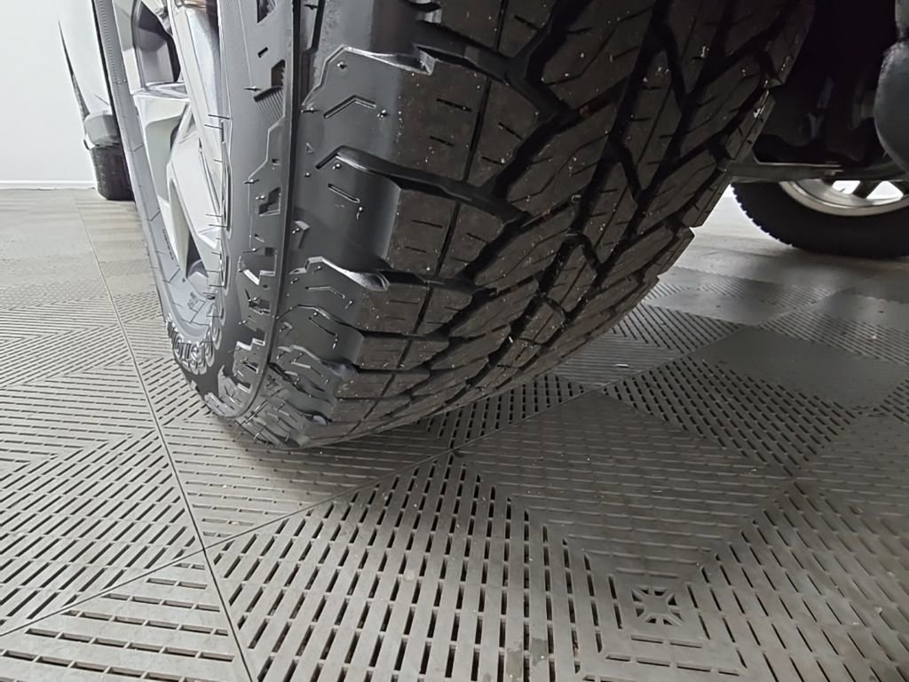 Used 2022 GMC Sierra 1500 SLT w/ SLT Premium Plus Package image 48