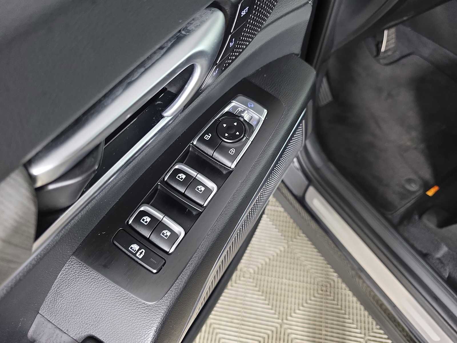 Used 2024 Kia Telluride SX w/ Towing Package image 58