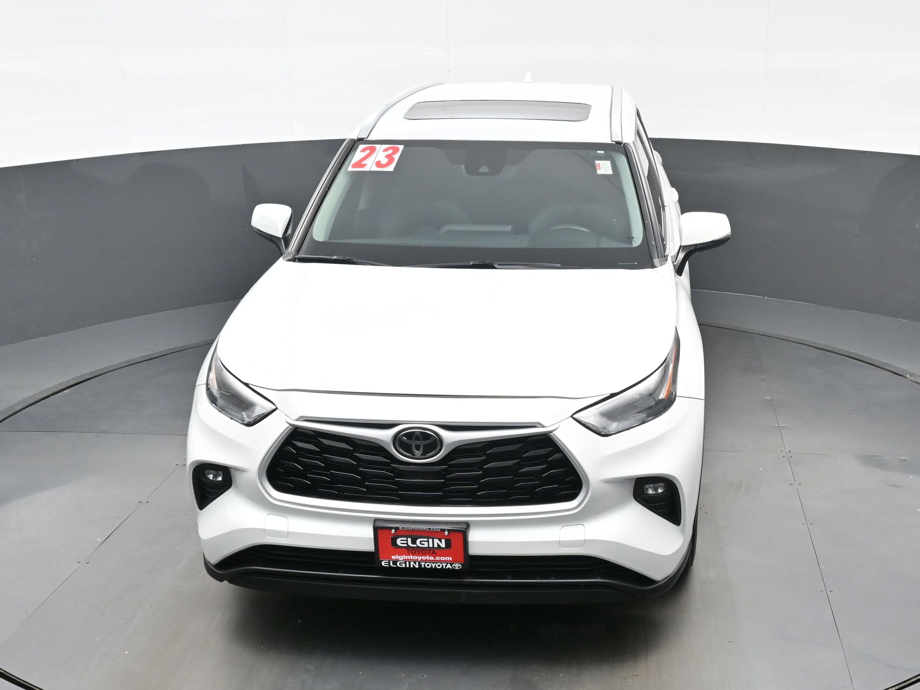 Used 2023 Toyota Highlander XLE AWD/4WD image 34
