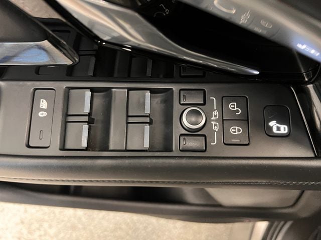 Used 2020 Land Rover Range Rover Evoque R-Dynamic HSE AWD/4WD image 18