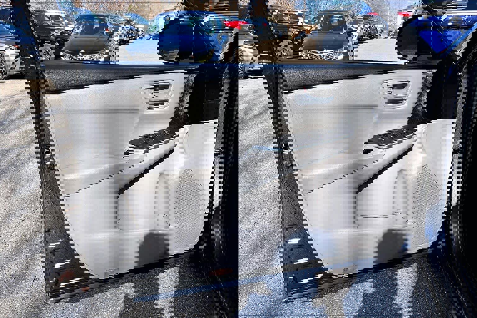 Used 2017 Toyota Camry SE FWD image 20