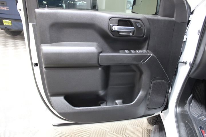 Used 2025 Chevrolet Silverado 1500 Custom Trail Boss w/ Turbomax Blackout Package image 16