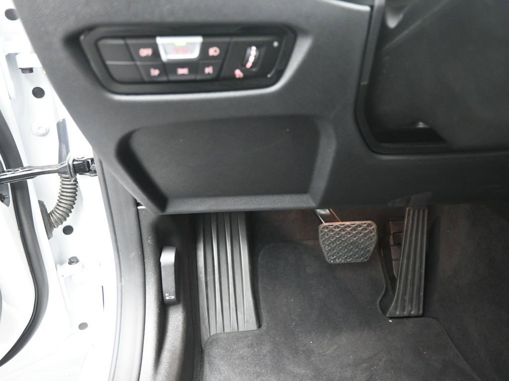 Used 2026 BMW 430i Coupe w/ Parking Assistance Package image 15