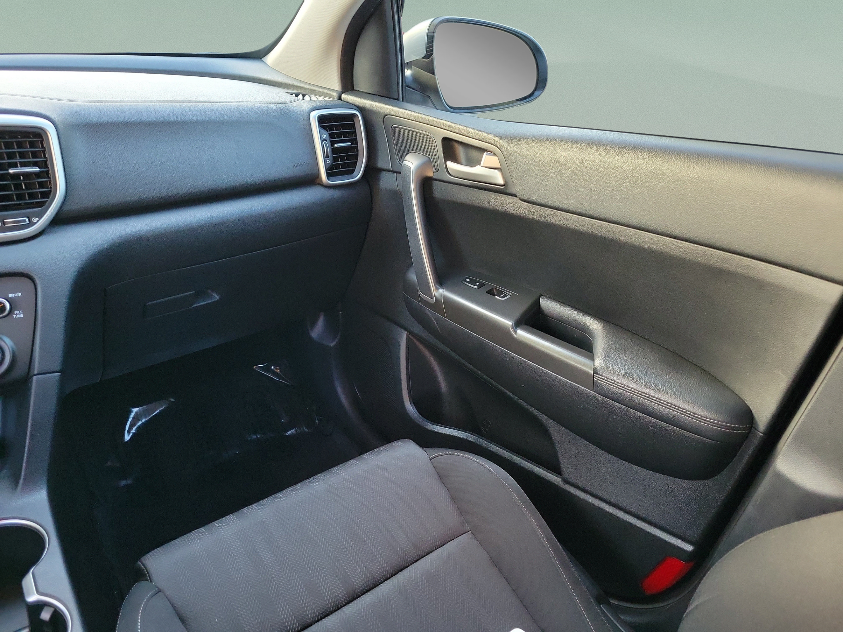 Used 2020 Kia Sportage LX FWD image 11