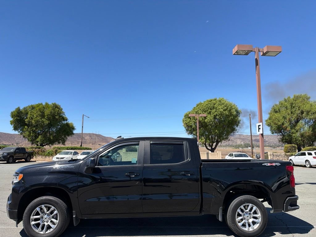 Used 2023 Chevrolet Silverado 1500 RST AWD/4WD image 9