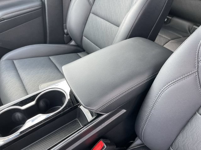 Used 2025 Chevrolet Equinox LT w/ Convenience Package II FWD image 21
