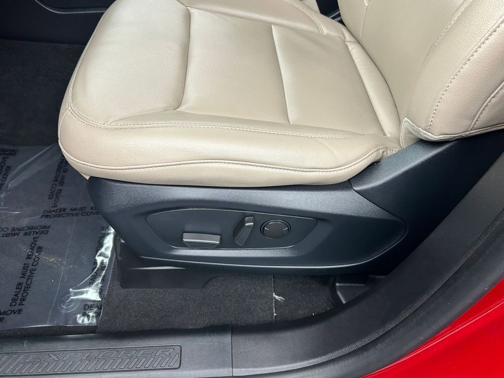 Used 2021 Ford Explorer XLT w/ Equipment Group 202A image 16