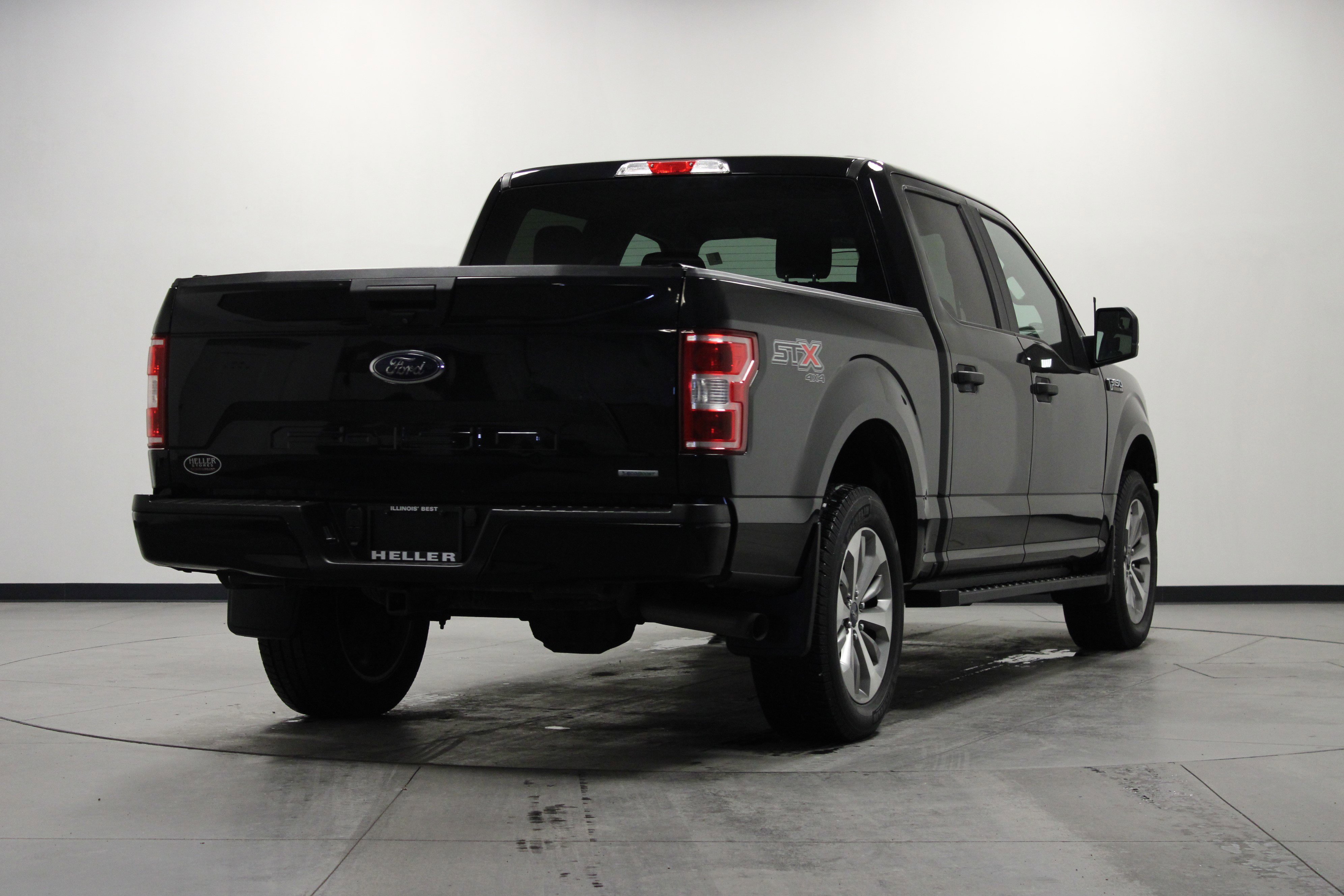 Used 2018 Ford F150 XL w/ Equipment Group 101A Mid image 4
