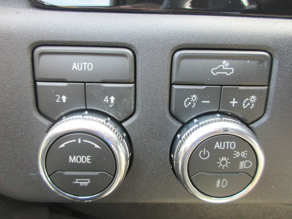 New 2026 GMC Sierra 1500 Elevation w/ Max Trailering Package AWD/4WD image 17