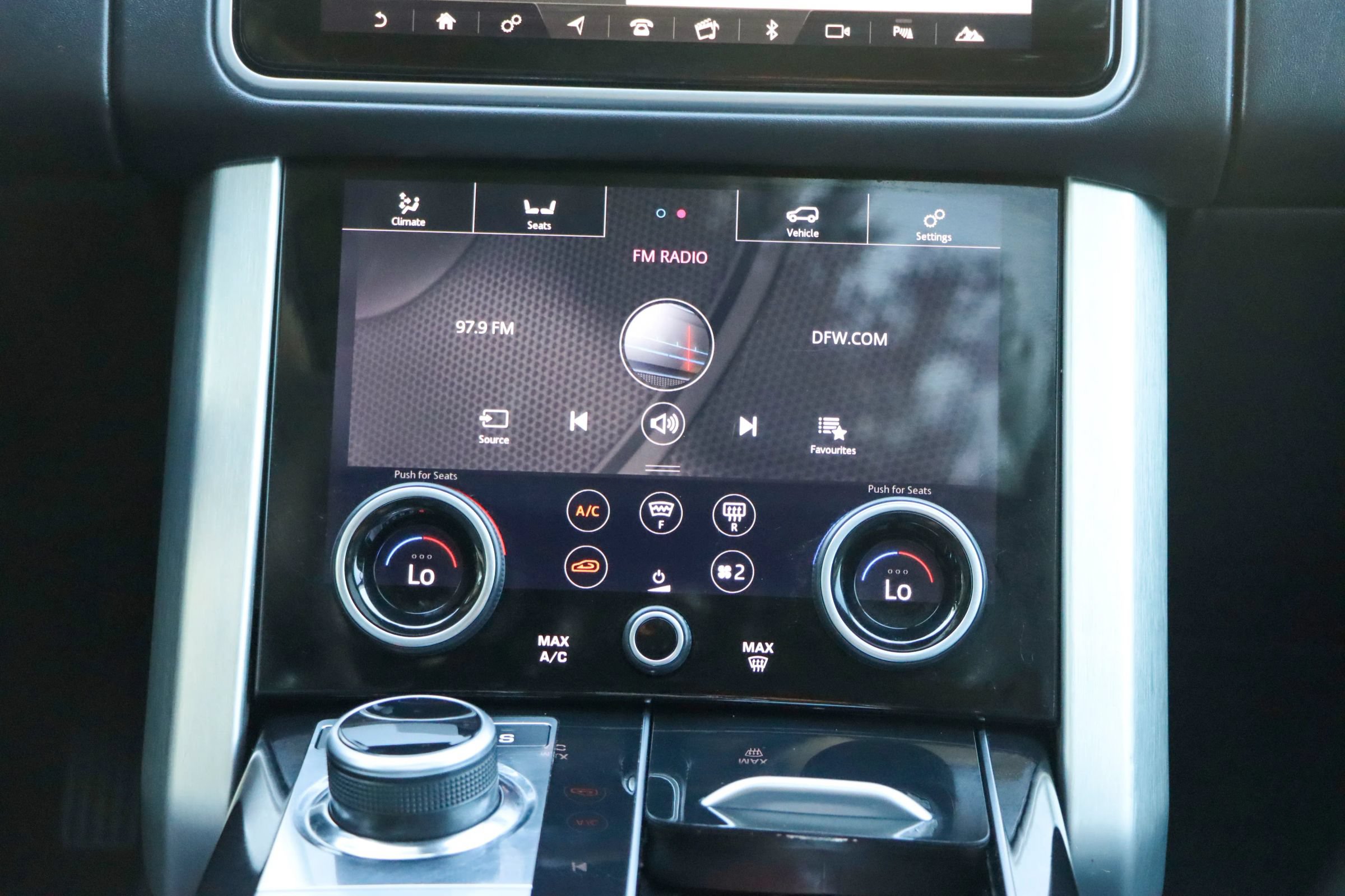 Used 2018 Land Rover Range Rover HSE AWD/4WD image 48