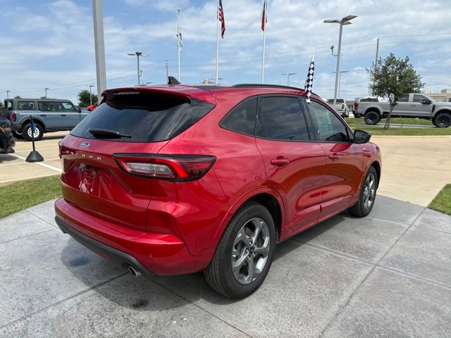 Certified 2023 Ford Escape ST-Line w/ Tech Pack #1 FWD image 4
