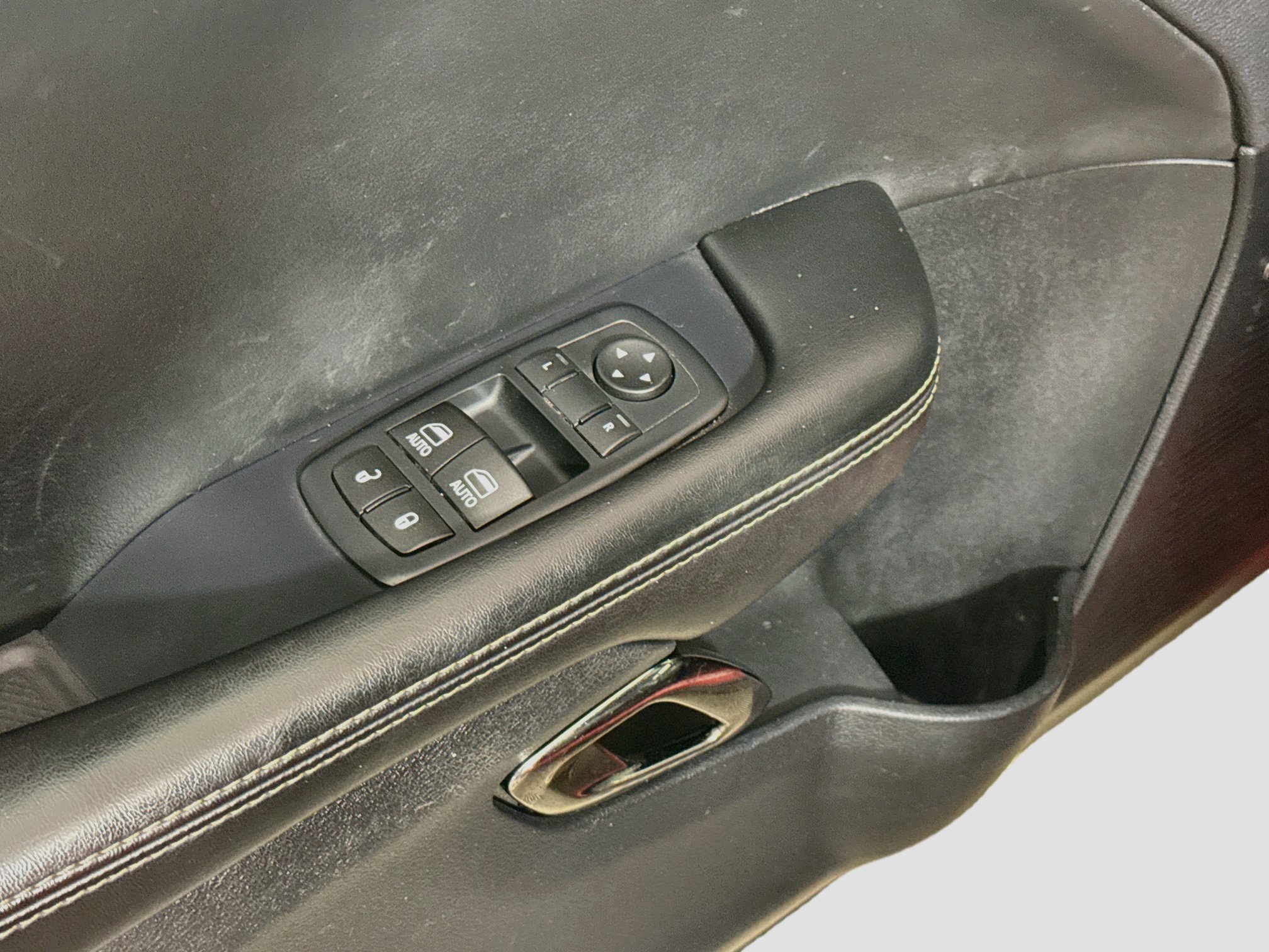 Used 2016 Dodge Challenger SRT Hellcat RWD image 24