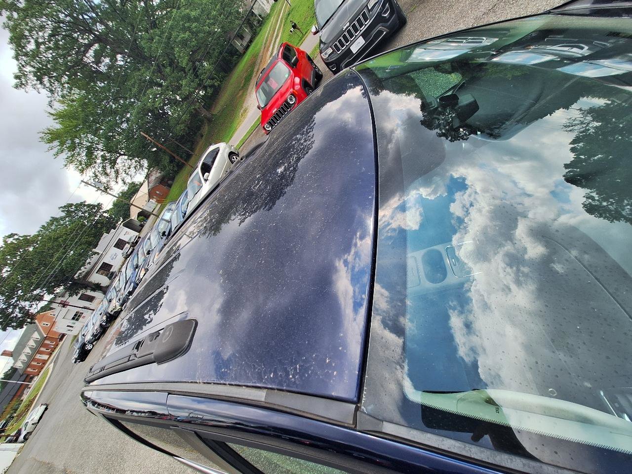 Used 2015 Chrysler Town & Country Touring-L w/ Driver Convenience Group FWD image 11