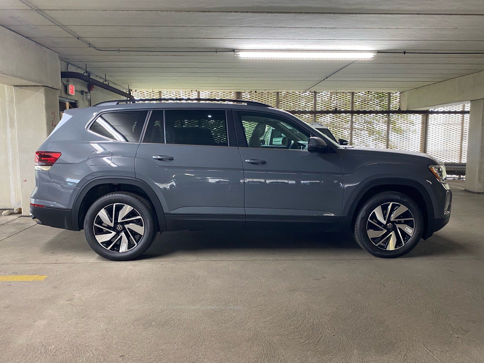New 2026 Volkswagen Atlas SE AWD/4WD image 2