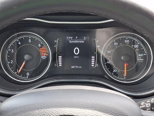 Used 2020 Jeep Cherokee Latitude Plus AWD/4WD image 35
