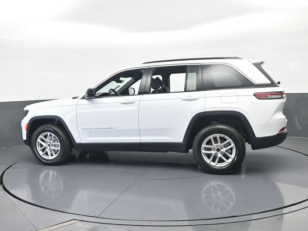 New 2026 Jeep Grand Cherokee Laredo X image 3