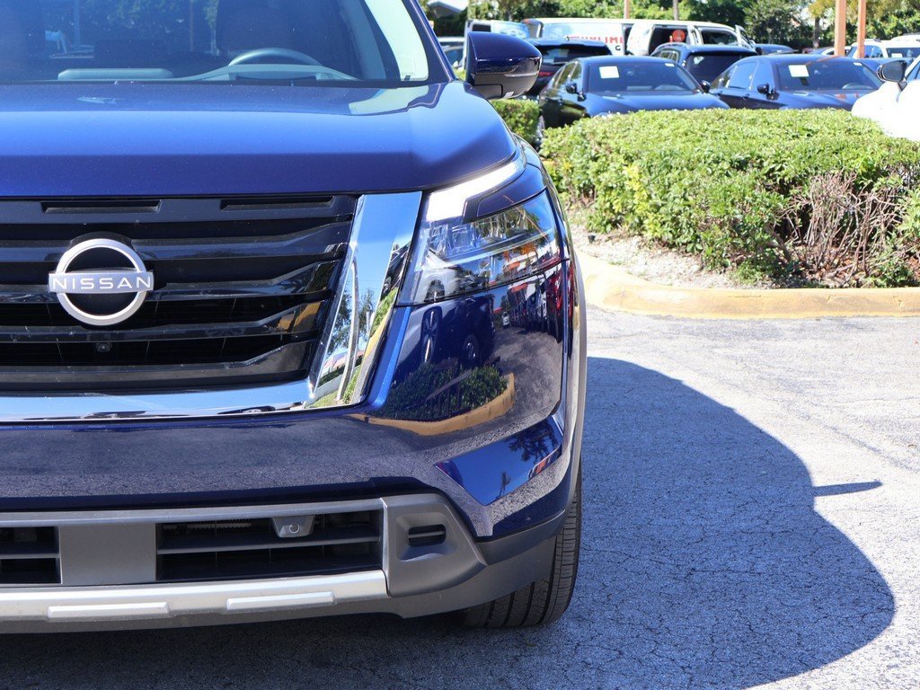 Used 2024 Nissan Pathfinder Platinum w/ Cargo Package image 17