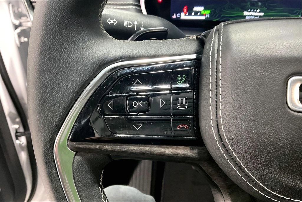 Used 2024 Jeep Grand Cherokee Overland w/ Luxury Tech Group IV image 24