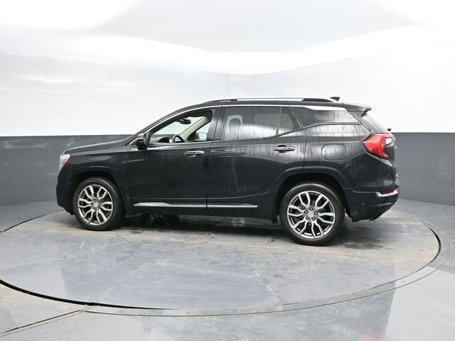 Used 2023 GMC Terrain Denali w/ Denali Premium Package image 5