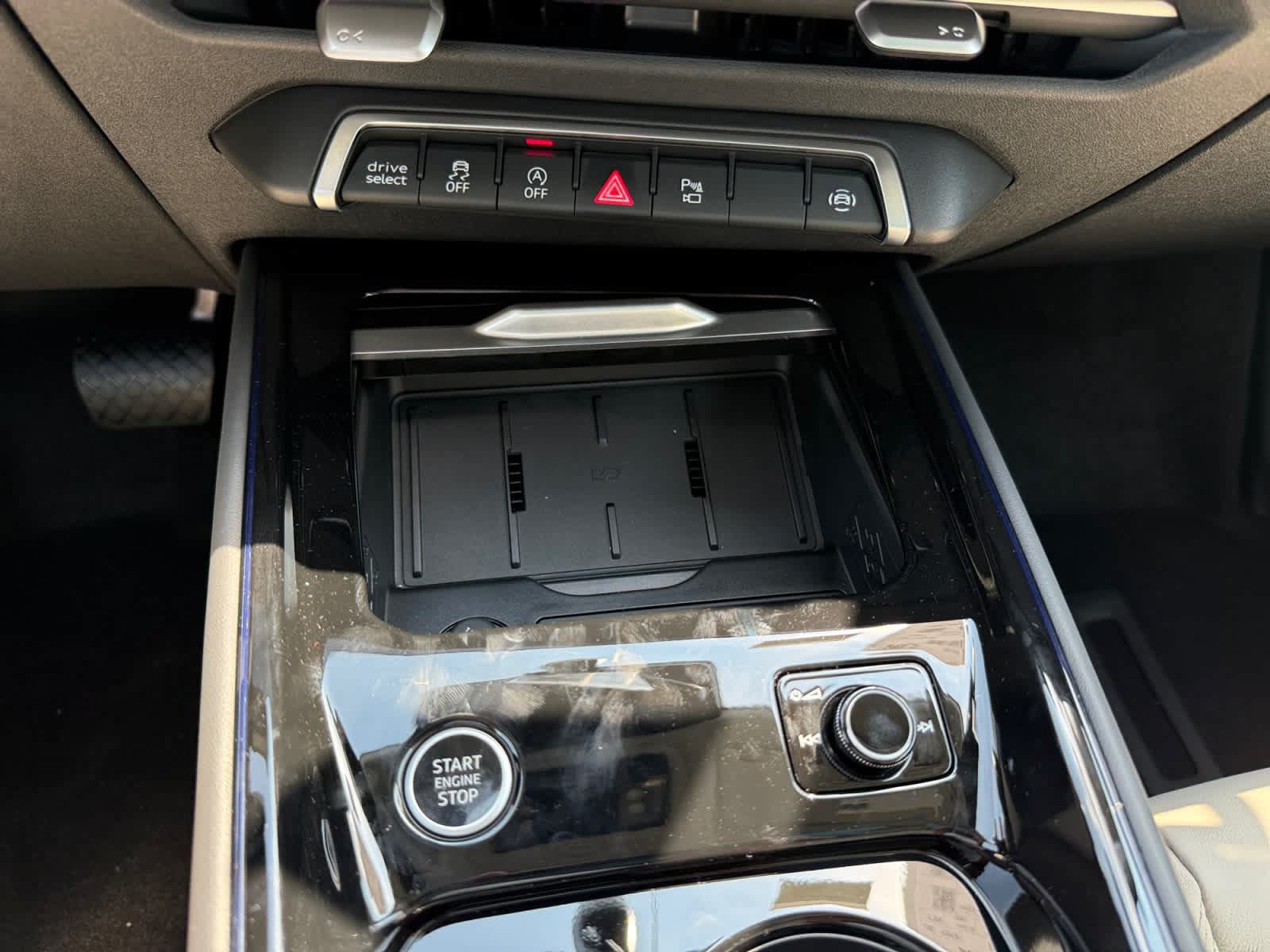 New 2026 Audi Q3 quattro 2.0T AWD/4WD image 17