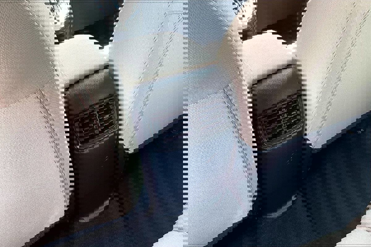 Used 2018 Honda CR-V LX image 32