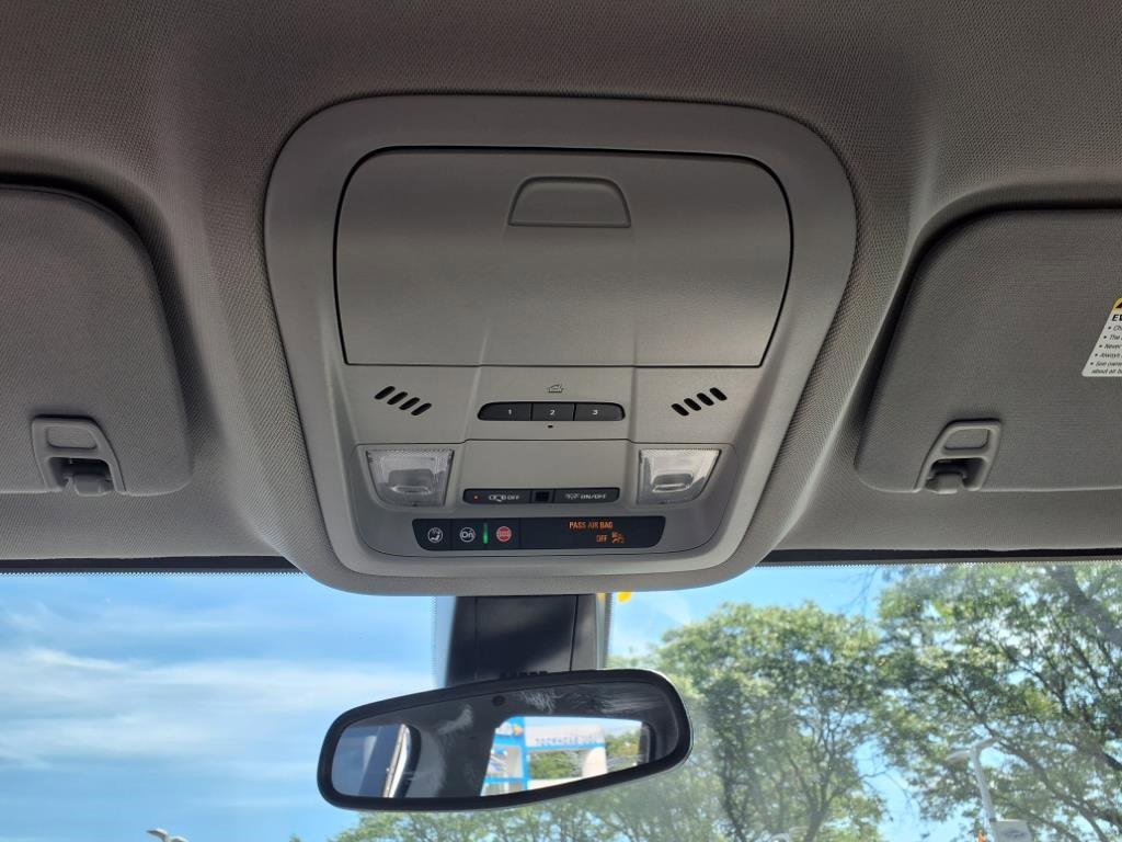 Certified 2023 GMC Acadia SLT image 24