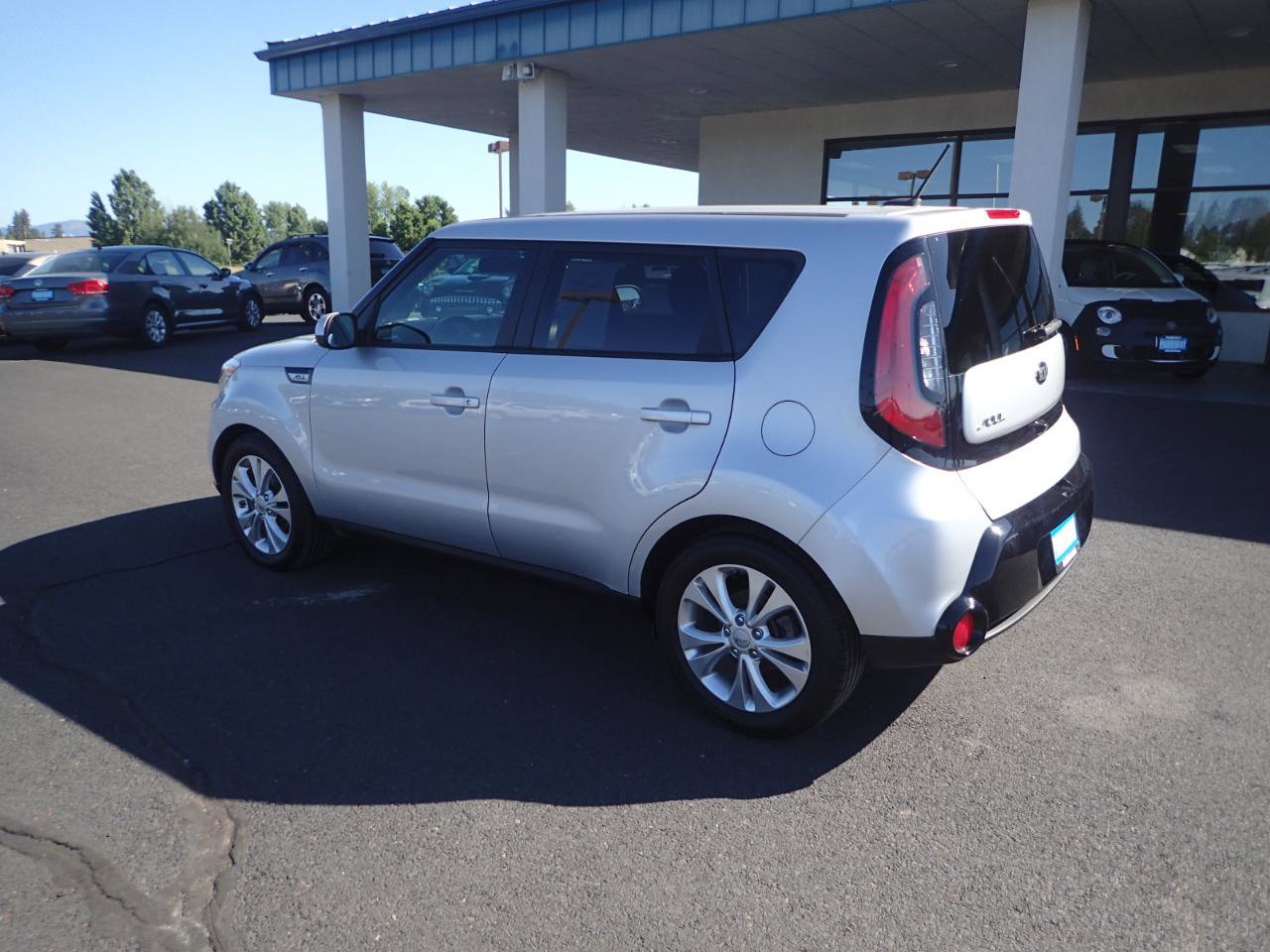 Used 2016 Kia Soul + image 3