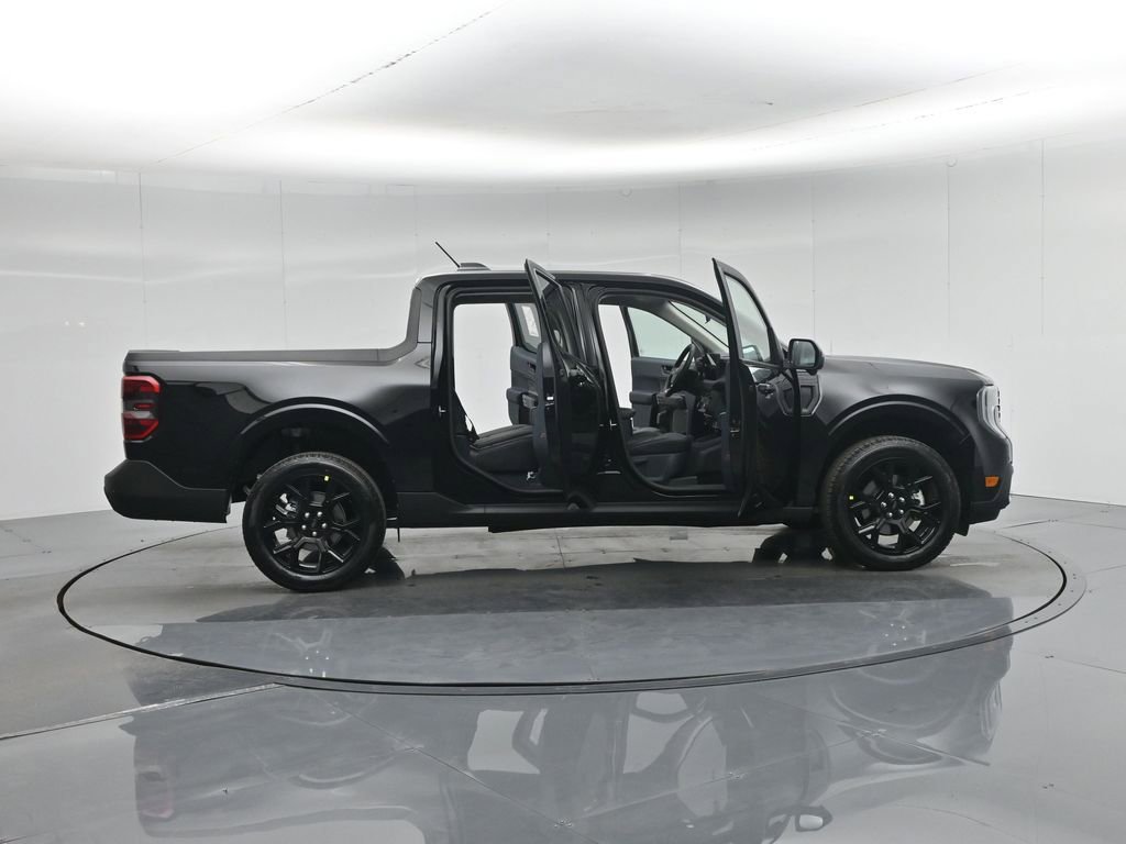 New 2026 Ford Maverick Lariat w/ Black Appearance Package image 4