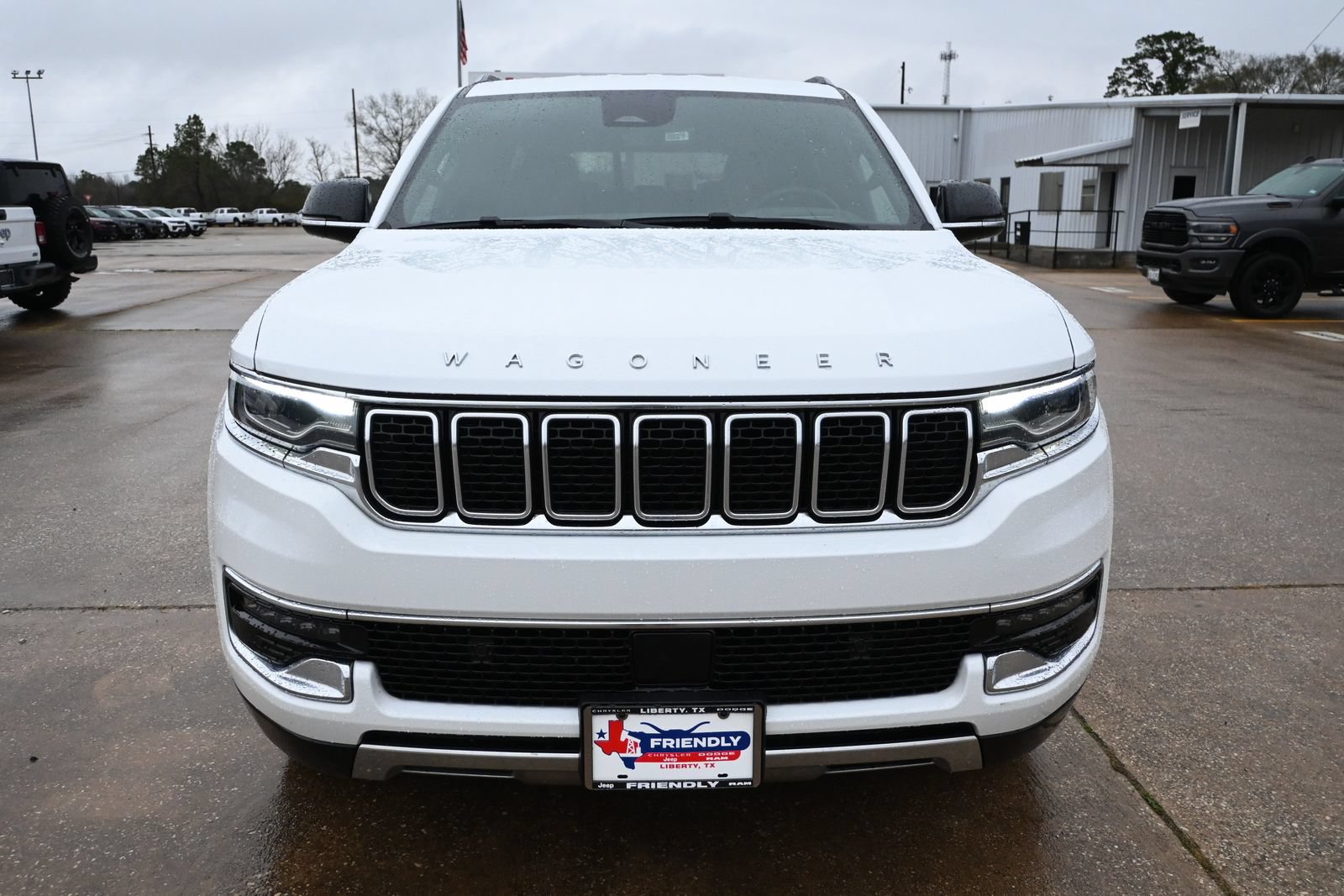 Used 2024 Jeep Wagoneer Series III AWD/4WD image 5