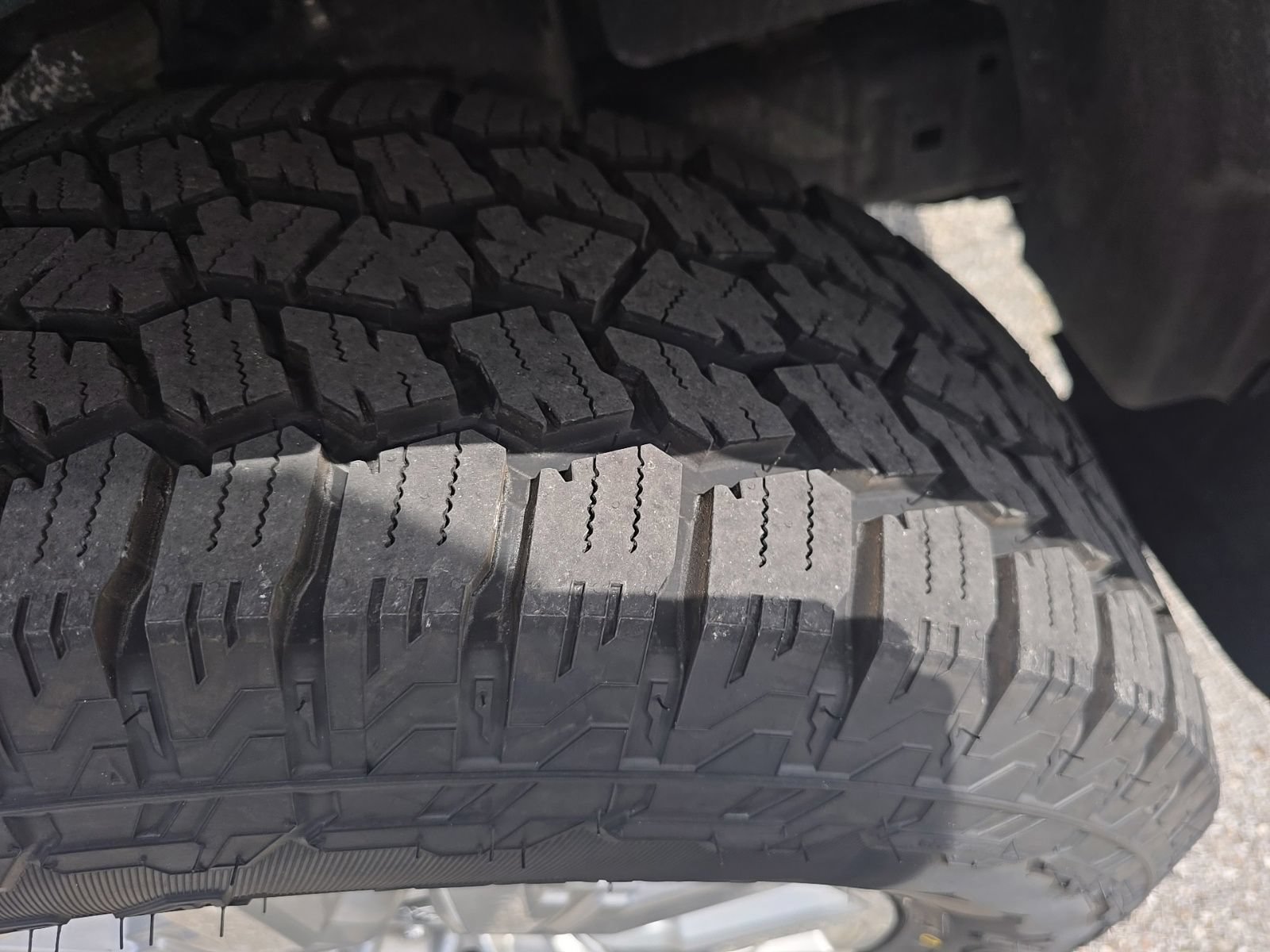 Used 2022 Nissan Frontier SV AWD/4WD image 9