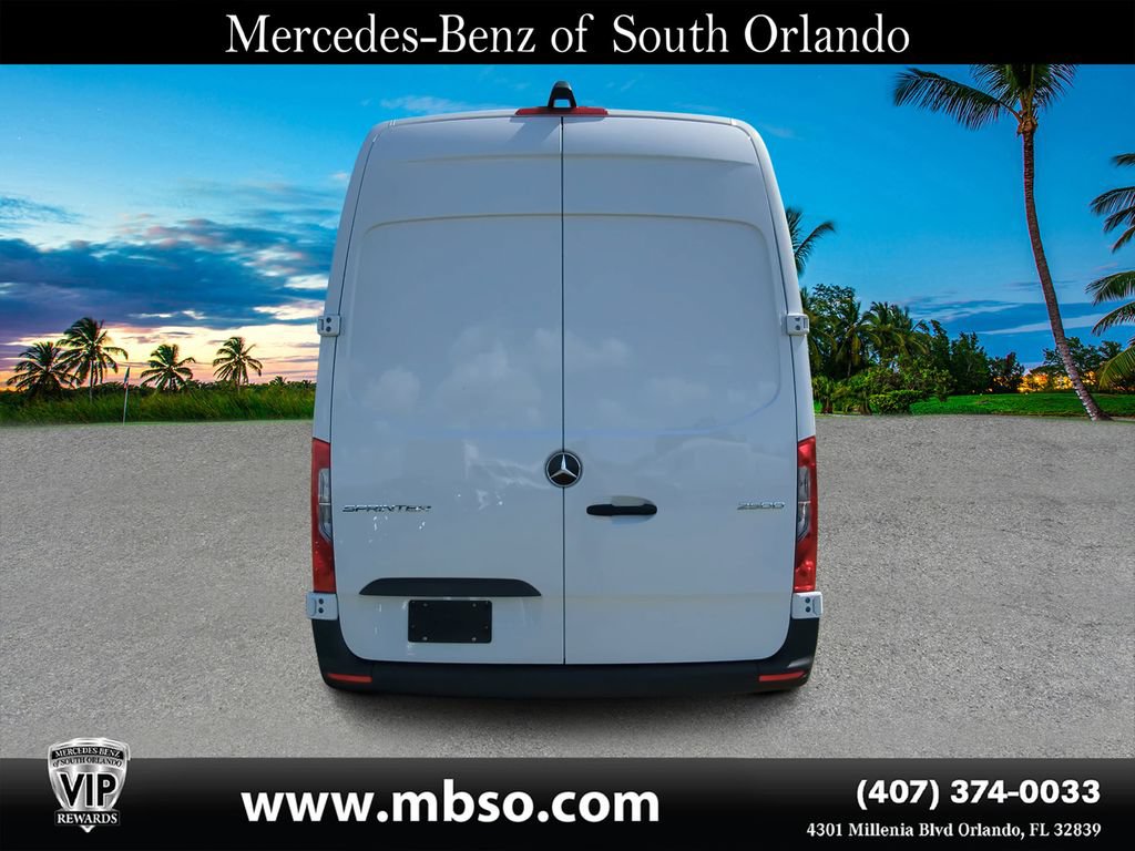 Used 2025 Mercedes-Benz Sprinter 2500 image 15