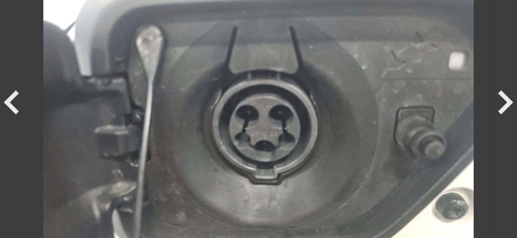 Used 2025 Jeep Wrangler Unlimited Sahara w/ Safety Group image 19