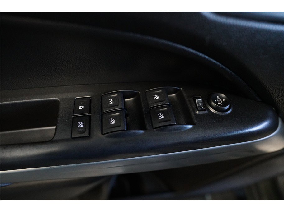 Used 2018 Chevrolet Colorado LT w/ Luxury Package, Chrome AWD/4WD image 16