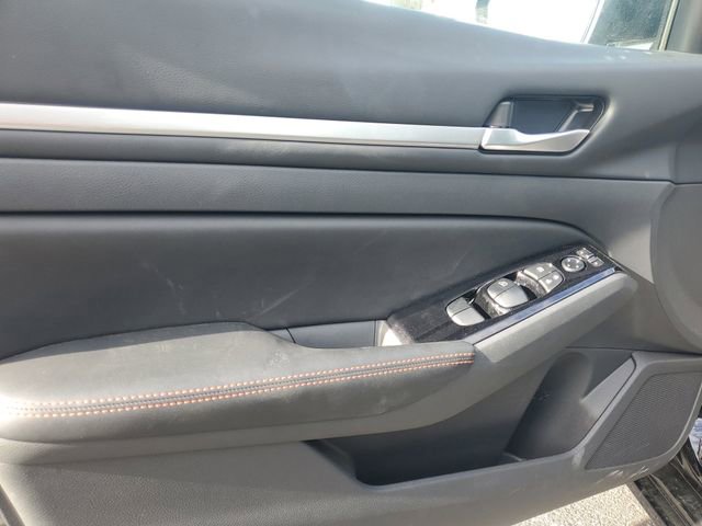Certified 2025 Nissan Altima 2.5 SR FWD image 14