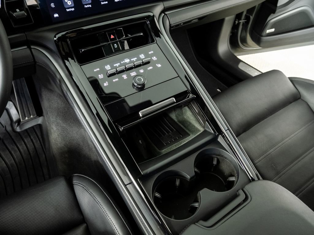 Certified 2025 Porsche Panamera 4 AWD/4WD image 16