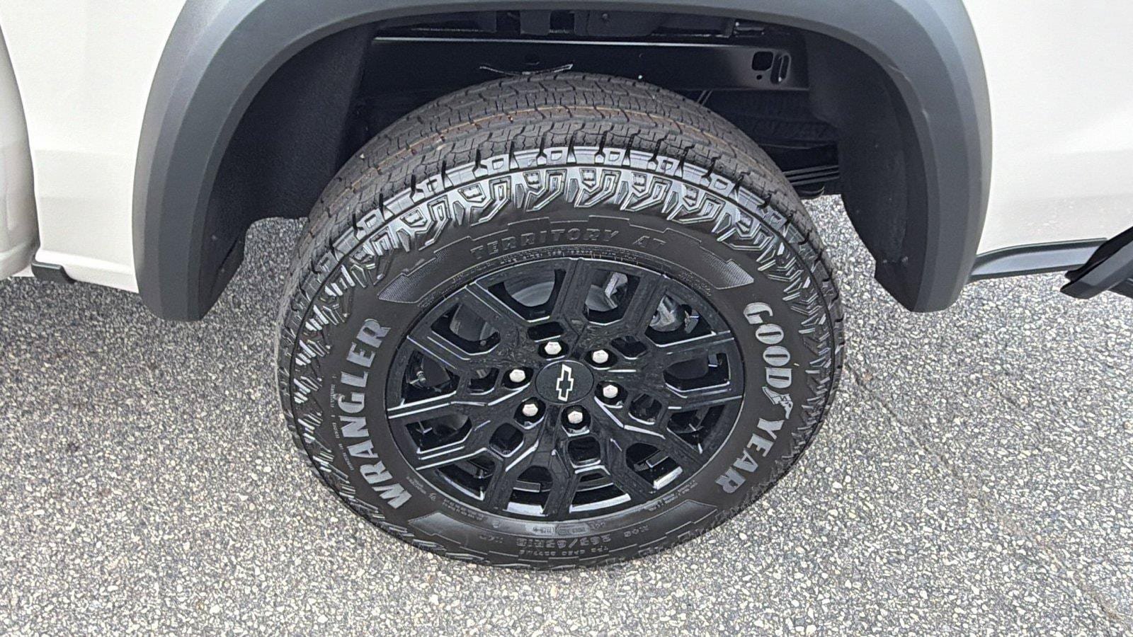 New 2026 Chevrolet Colorado Trail Boss AWD/4WD image 12