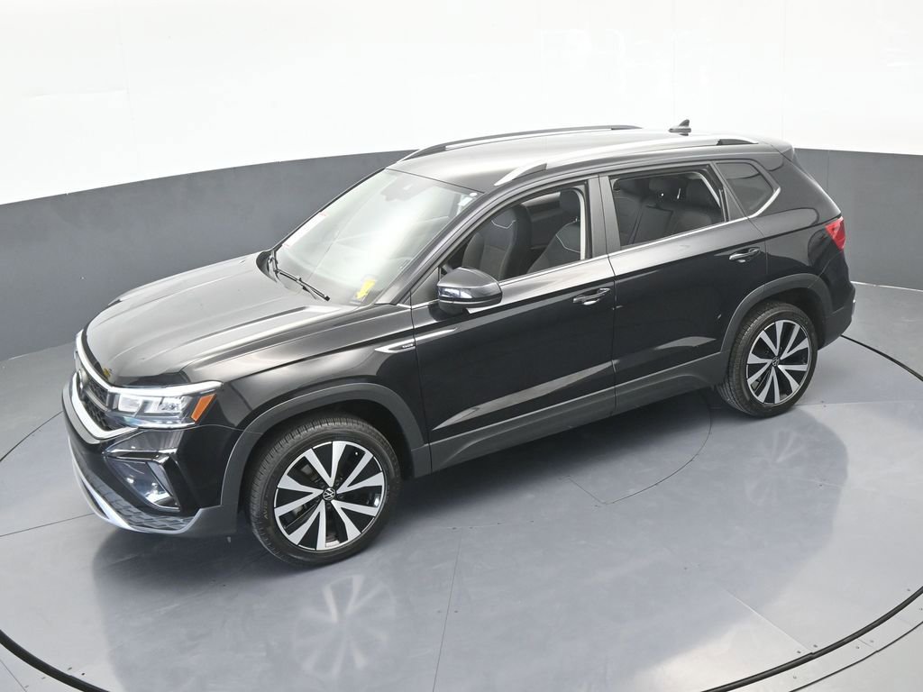 Used 2024 Volkswagen Taos SE image 48