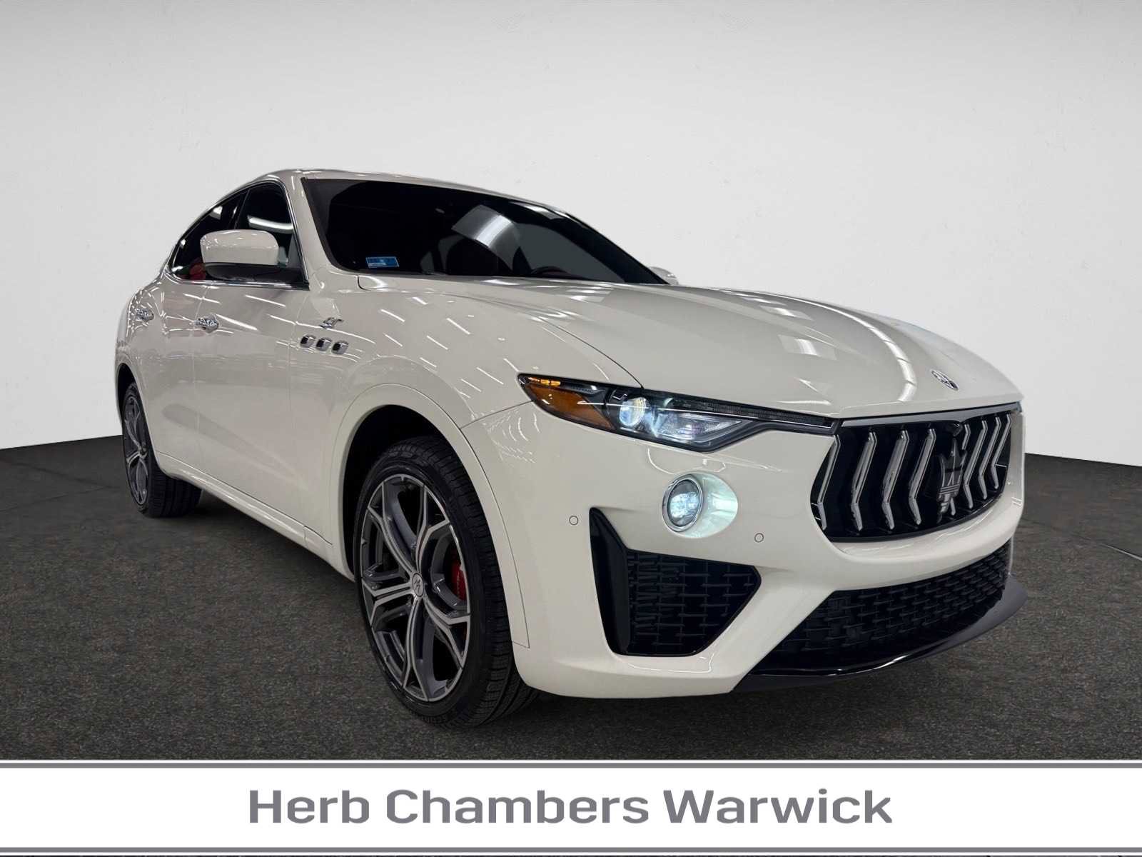 Used 2022 Maserati Levante GT image 1