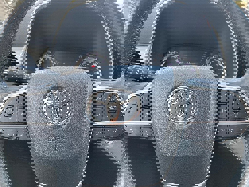 Certified 2022 Toyota Highlander Platinum image 19